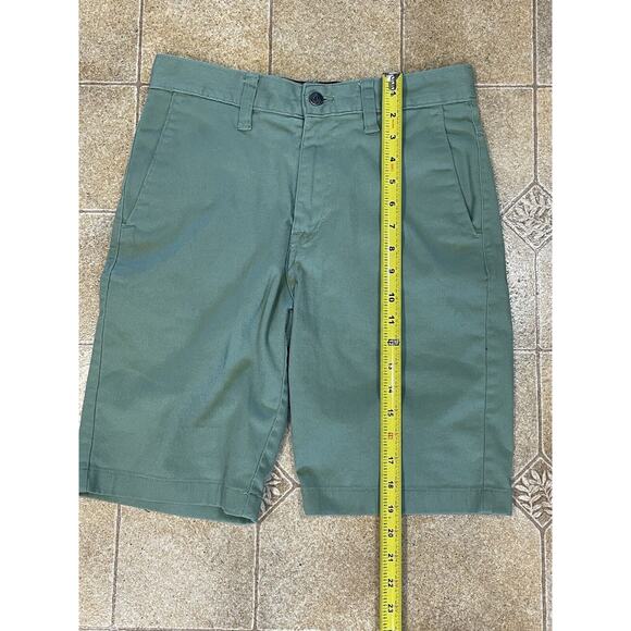Volcom Green Chino Shorts Women’s Size 28 Skater Vibe Outdoors Summer Wear - Picture 5 of 12
